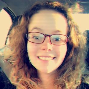 Meet your Posher, Raegan